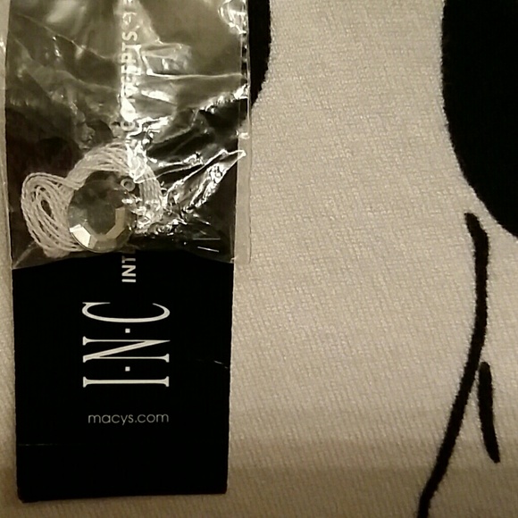 Sweater - Picture 6 of 6